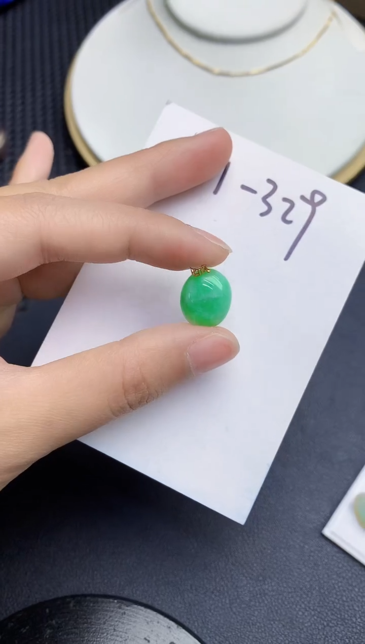 【闪购商品】翡翠颈饰18K金镶嵌000000000