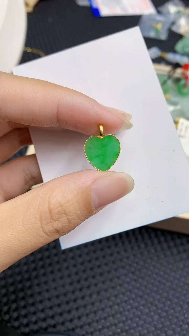 【闪购商品】翡翠颈饰18K金镶嵌            8