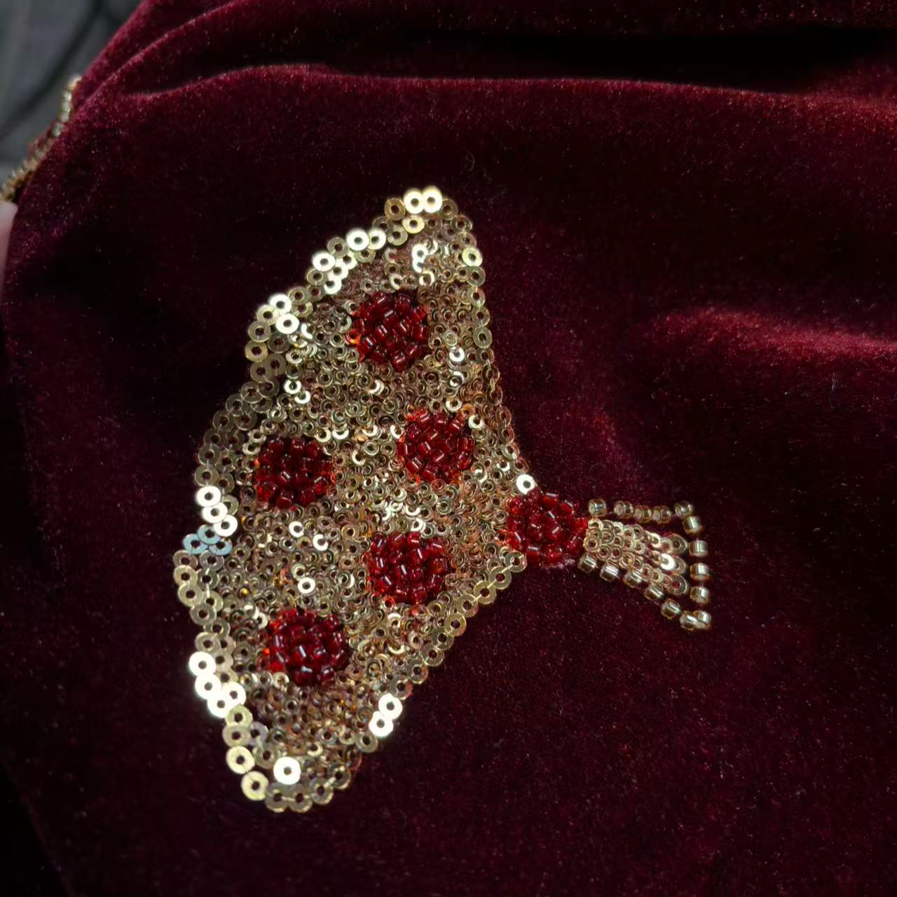 福扇  金色捧花  玫瑰捧花  丝绒刺绣面料   重工珠管绣  