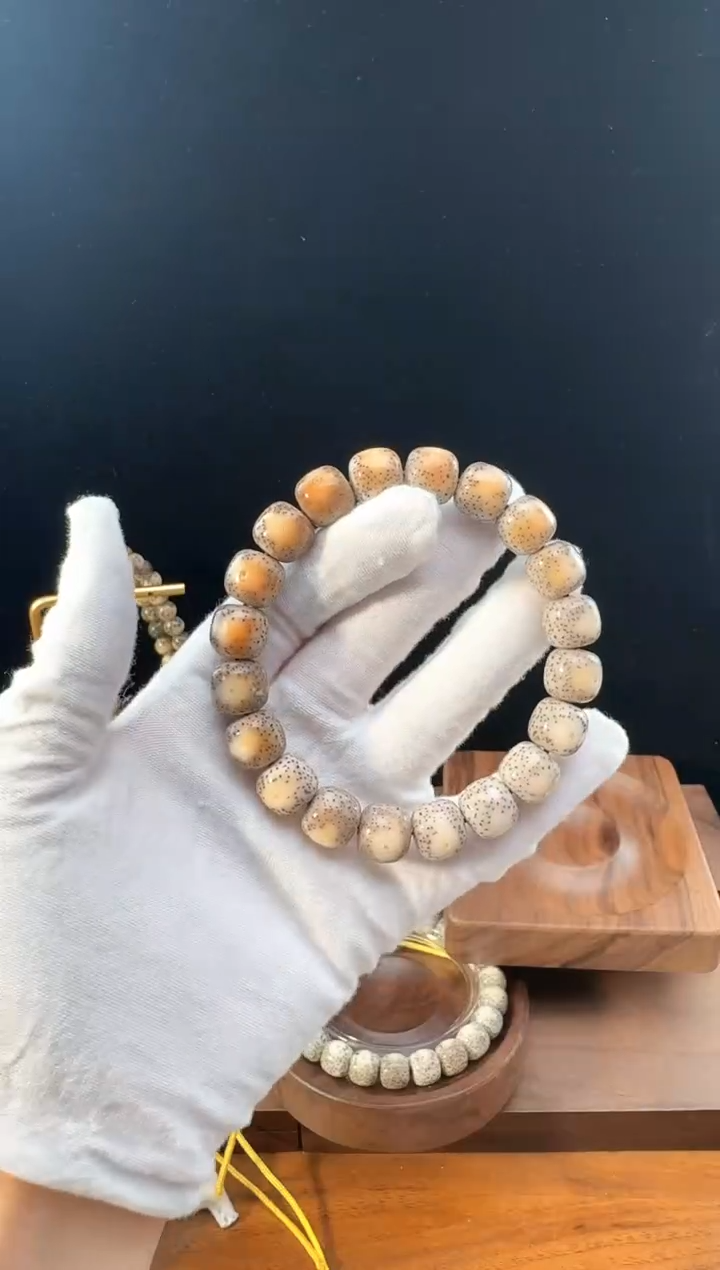 手串星月菩提火烧云头条M12*11