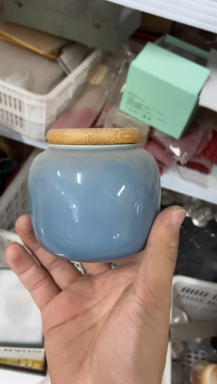 无运费险有瑕疵的摄影的产品有使用过的痕迹有点脏介意勿拍