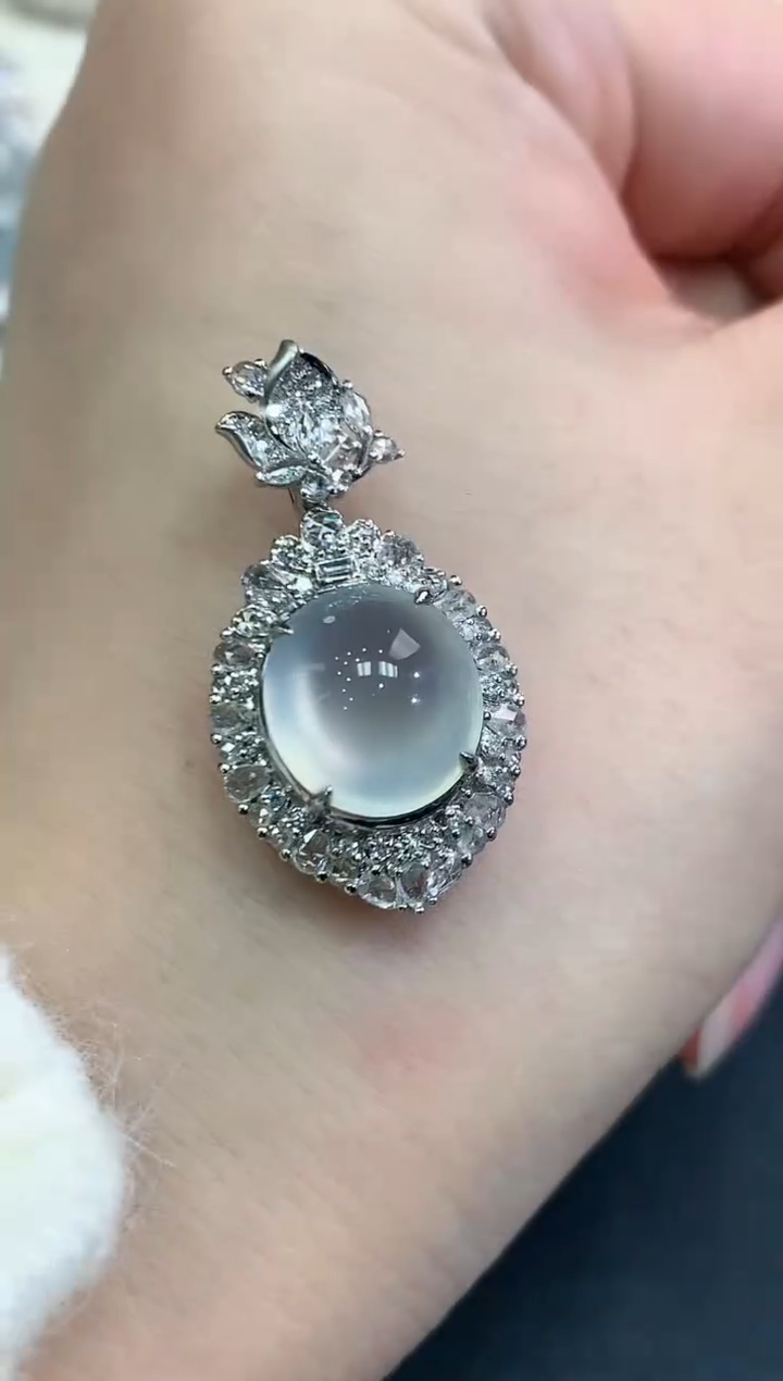 【闪购商品】翡翠吊坠(不含链)18K金镶嵌b161   