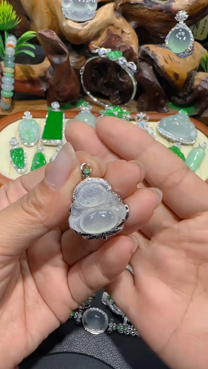 【闪购商品】翡翠吊坠(不含链)18K金镶嵌吊坠