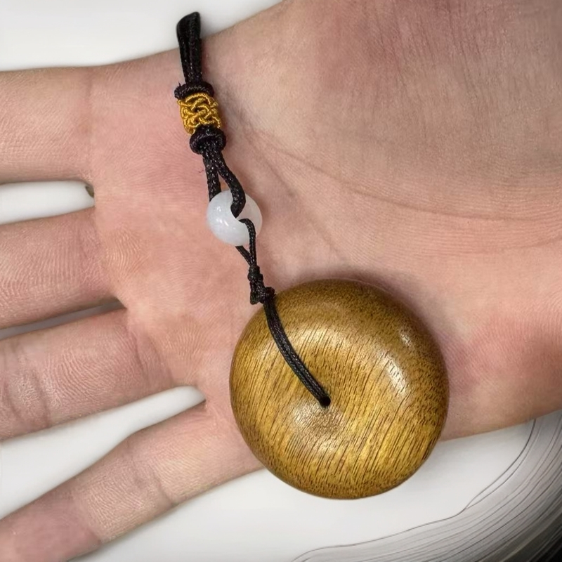 D85软丝沉香木串吊坠