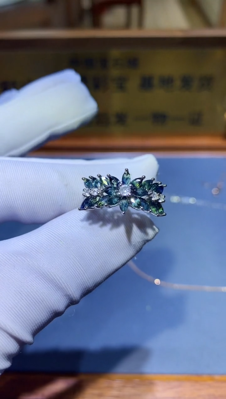 【闪购商品】蓝宝石戒指银S925镶嵌........