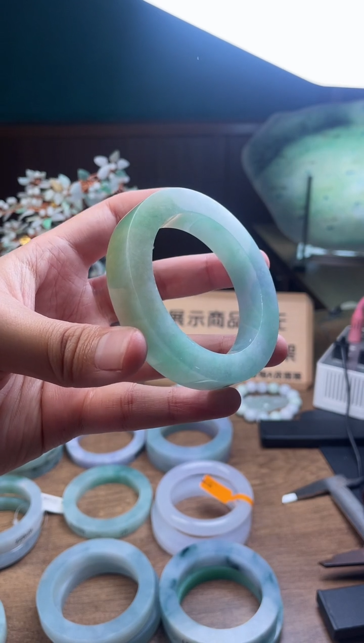 【闪购商品】定制翡翠手镯未镶嵌定制