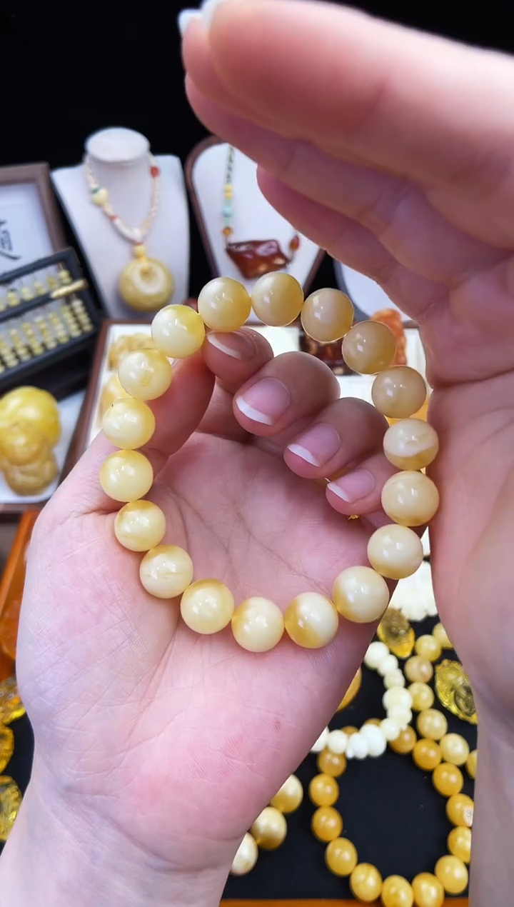 琥珀未镶嵌珠宝奇石南***仙柒月