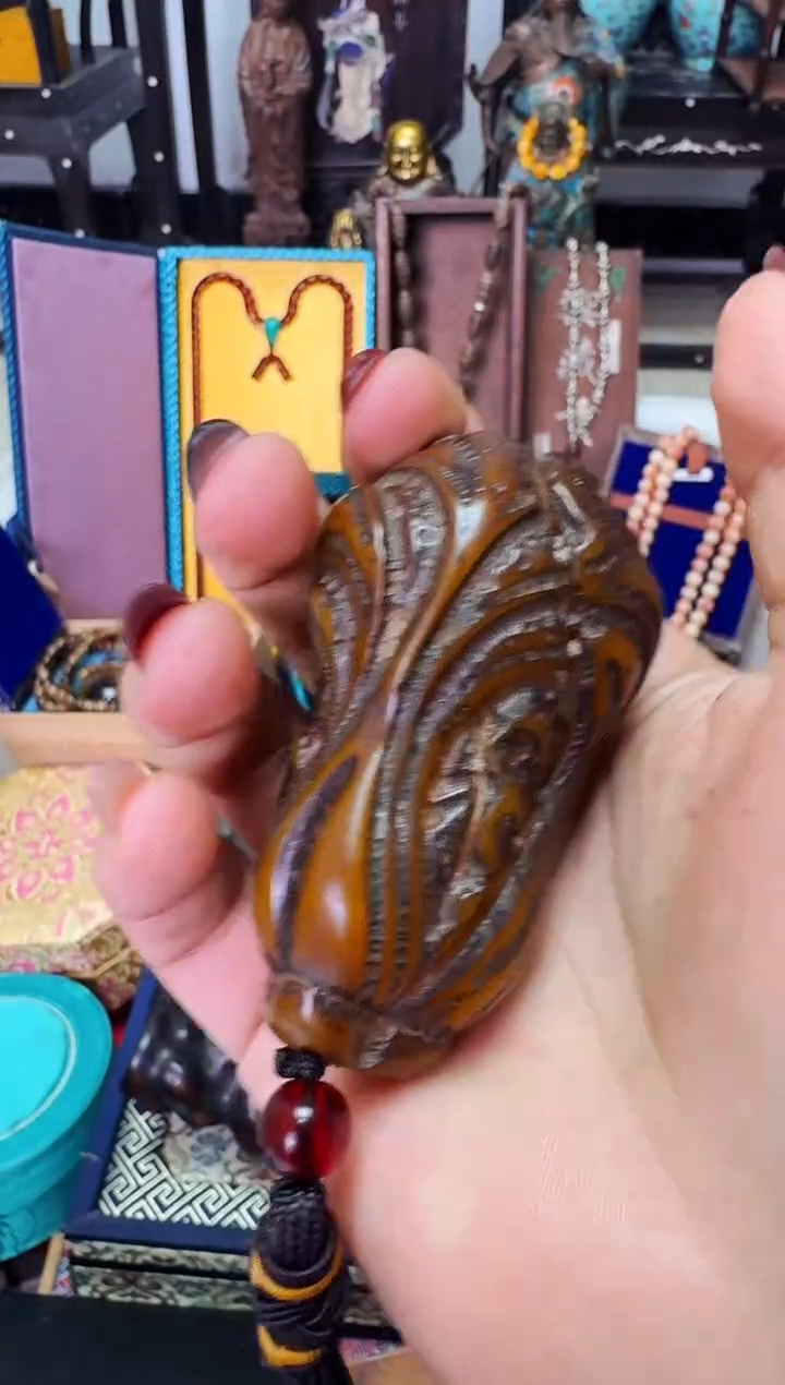 【闪购商品】蜜蜡颈饰未镶嵌老板娘推荐------------