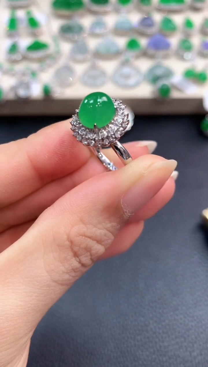 【闪购商品】翡翠戒指18K金镶嵌b110       