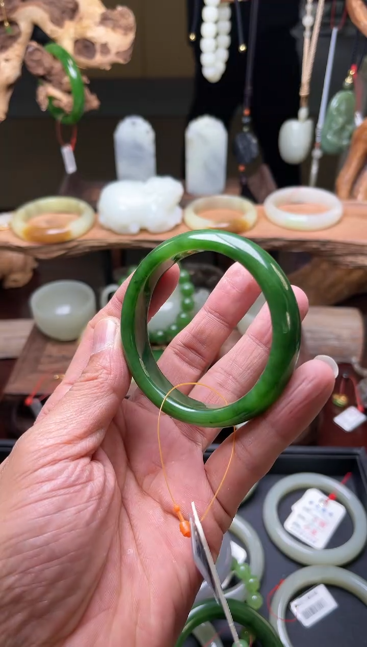 【闪购商品】和田玉手镯未镶嵌俄七碧玉老料手镯54圈9006810