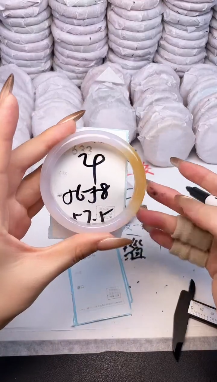 手镯玛瑙/玉髓未镶嵌633