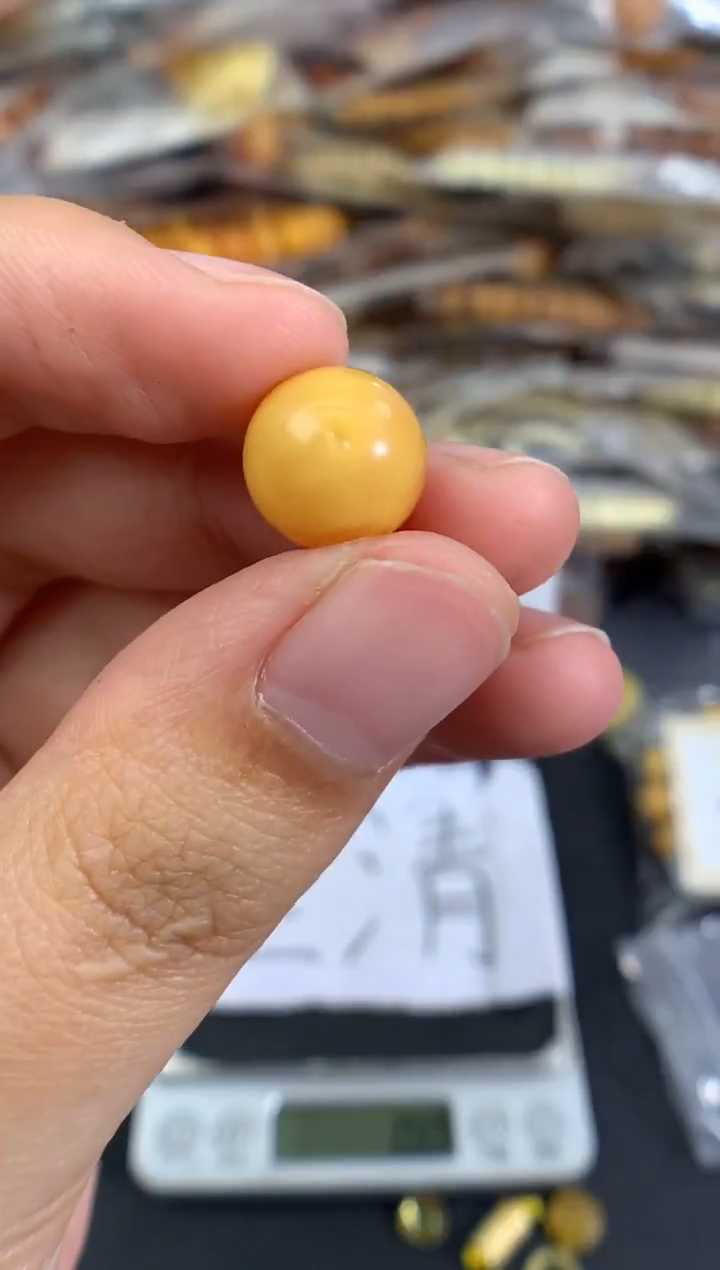 蜜蜡未镶嵌珠宝奇石1