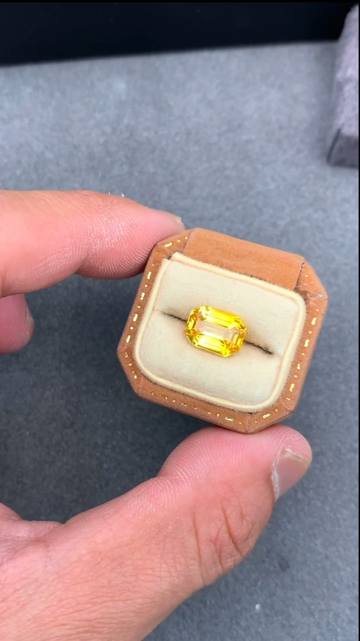 【闪购商品】蓝宝石裸石未镶嵌4.21克拉