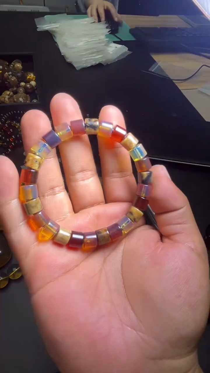 裸石琥珀未镶嵌40