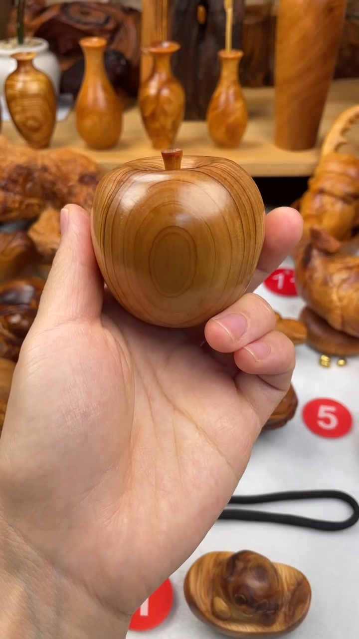 木魏**人太行崖柏陈化福利拍品亏米50不退换