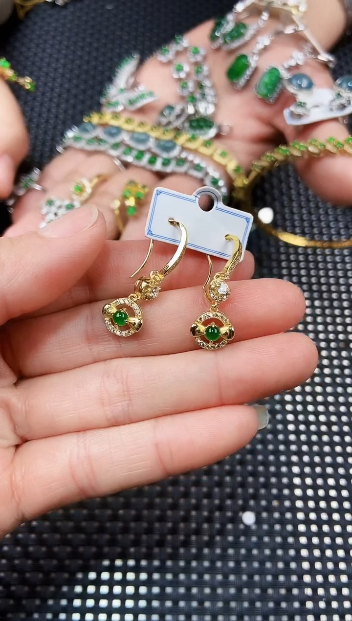 【闪购商品】翡翠耳饰未镶嵌11111111