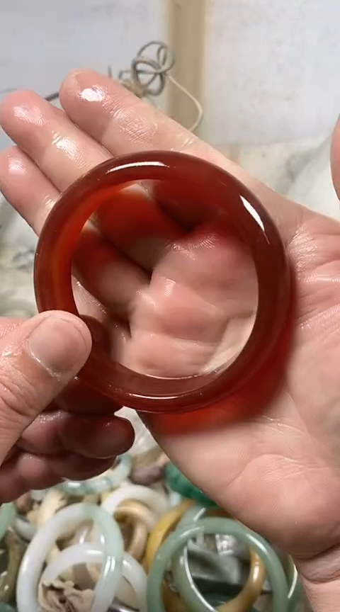 【闪购商品】石英质玉手镯未镶嵌60+16