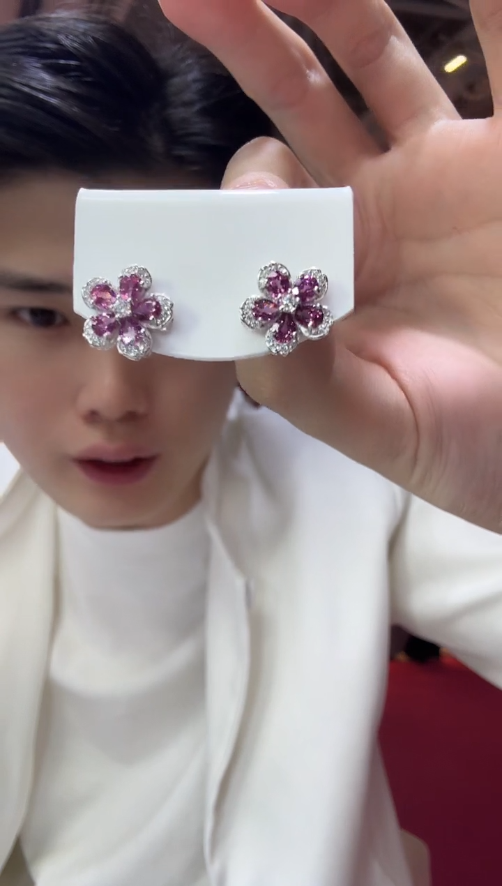 银S925镶嵌耳饰石榴石耳钉13mm