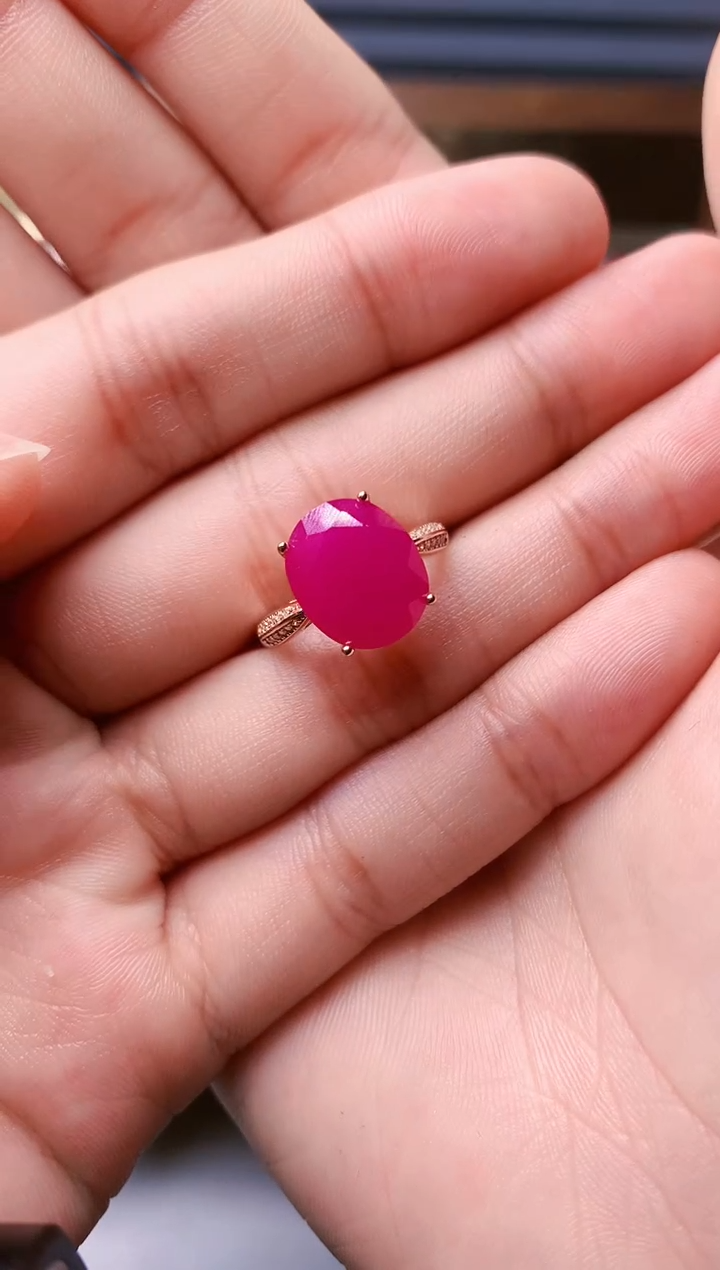 【闪购商品】红宝石戒指银S925镶嵌........