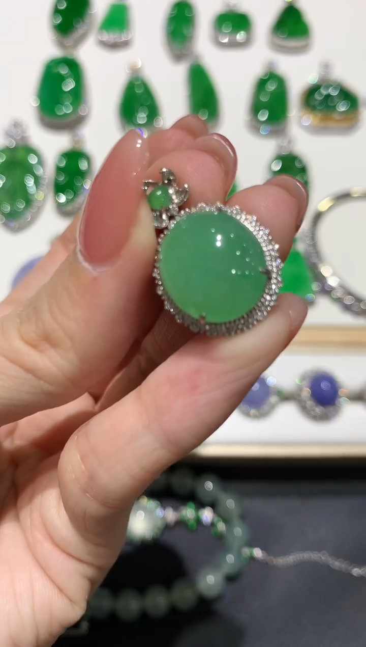 【闪购商品】翡翠吊坠(不含链)18K金镶嵌团购3