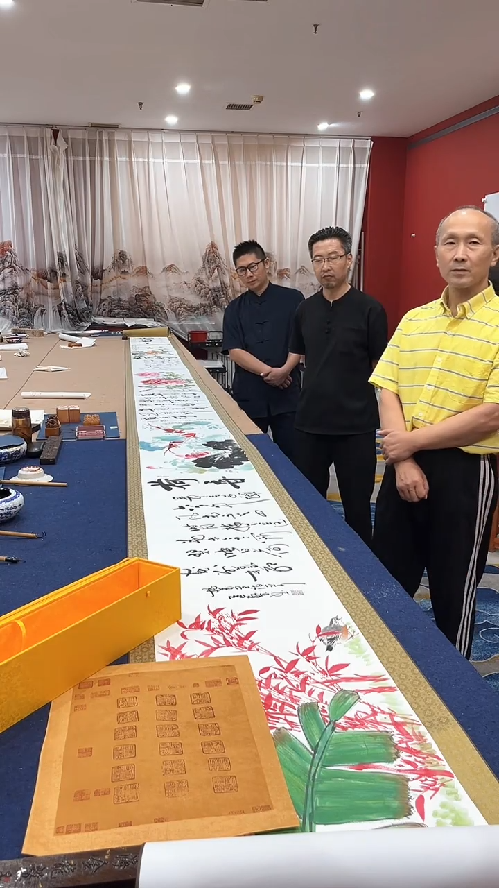 书法多位老师合作书画长卷 