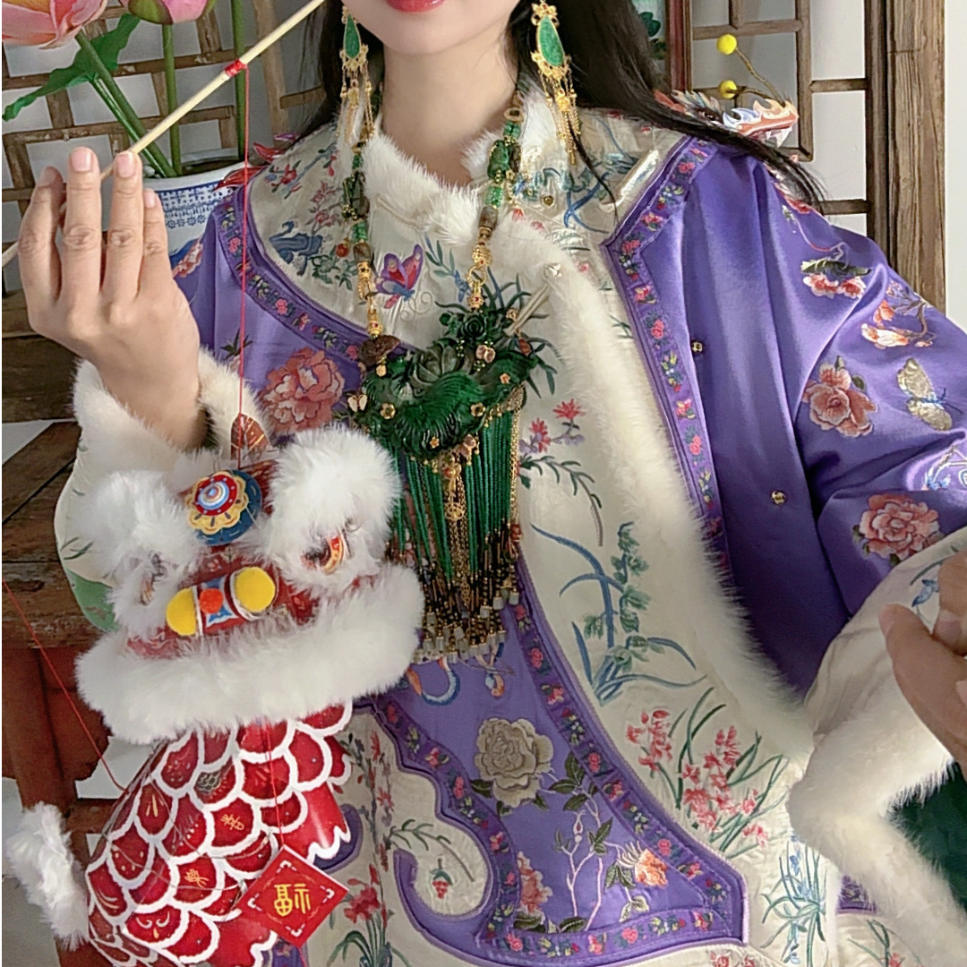 瑜玥传琦原创新款宽松短款棉服重工刺绣女士外套