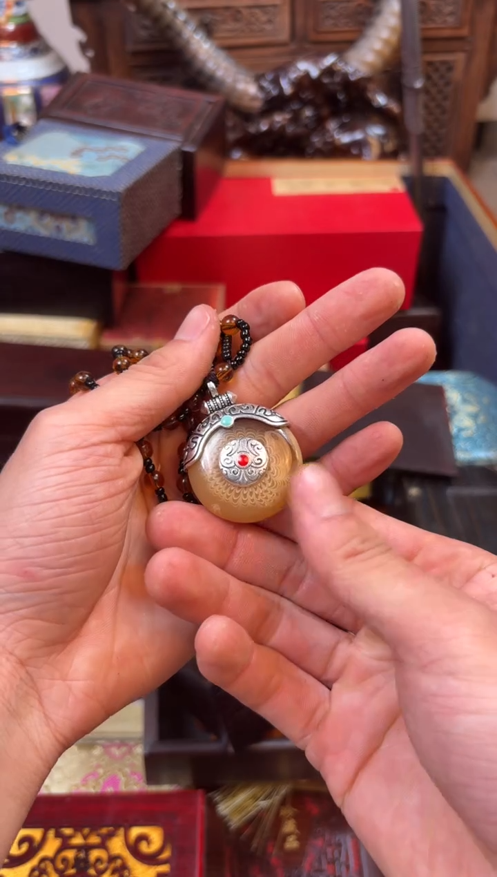 --------瓷--------541羊平安扣