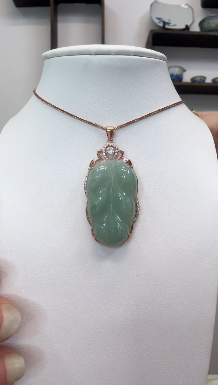 吊坠(赠链)银S925镶嵌翡翠叶子玫瑰银边