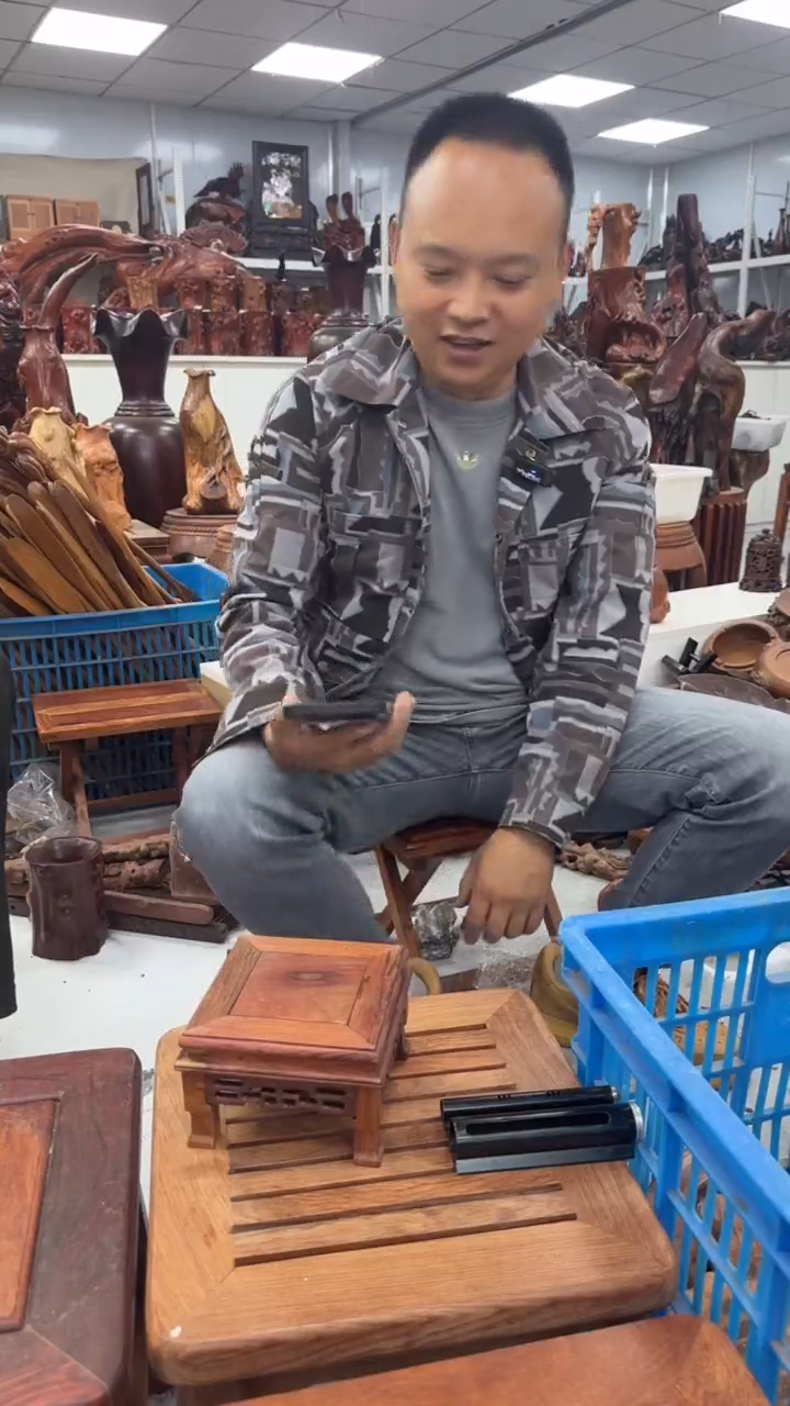 花梨木类木雕款工艺品8888888888