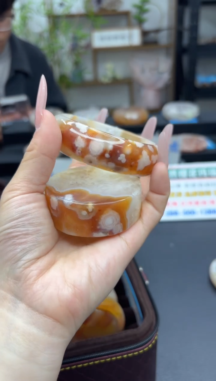 【闪购商品】石英质玉手镯未镶嵌A225(60圈赠送镯心)