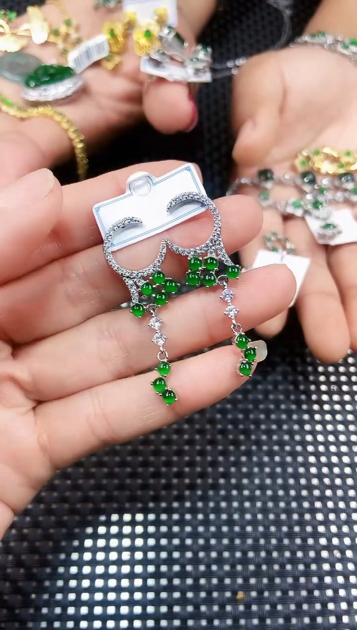 【闪购商品】翡翠耳饰未镶嵌111111111