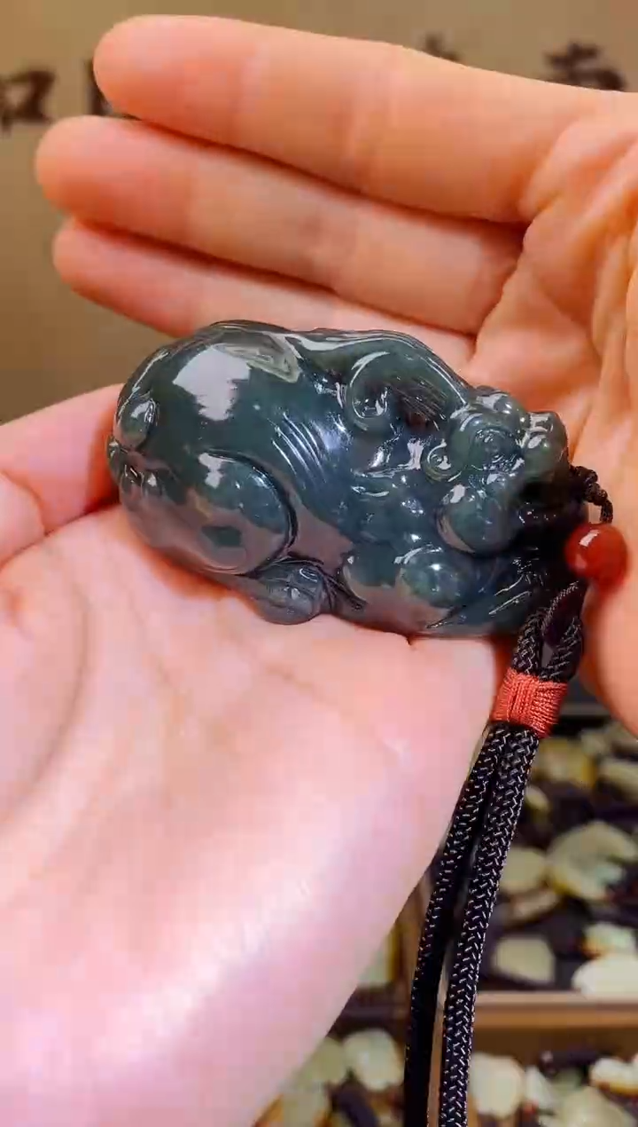 和田玉未镶嵌颈饰1