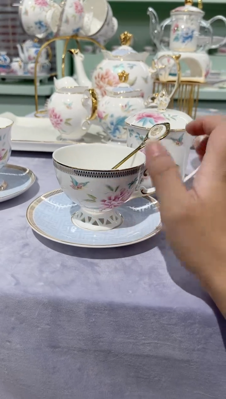 36%以上骨粉骨瓷杯碟