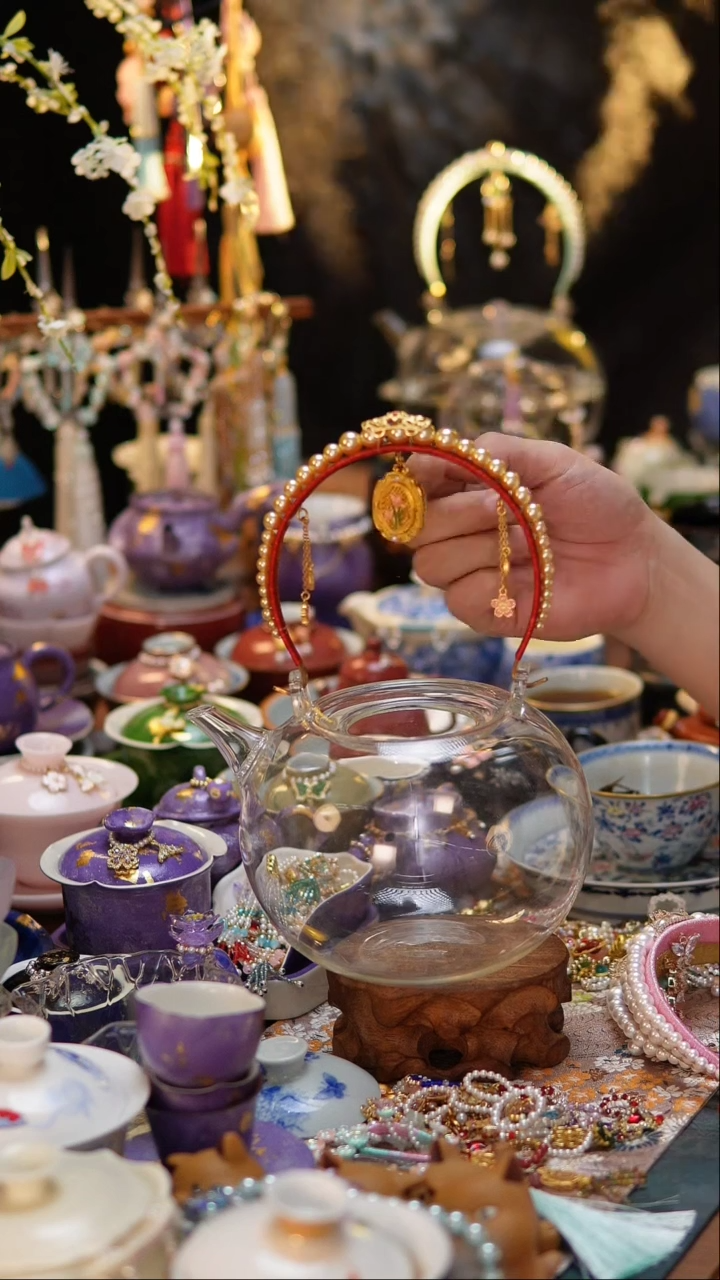 【闪购商品】红色编织把手天久壶