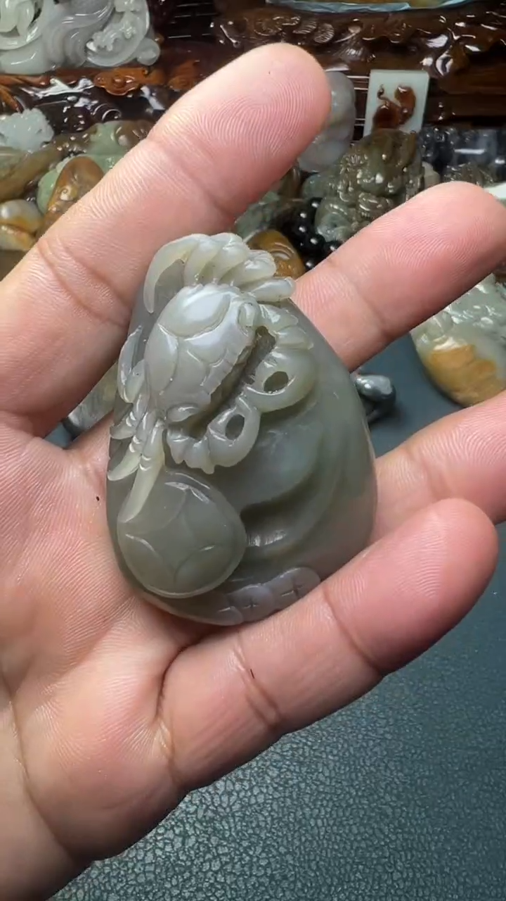 未镶嵌和田玉把件-