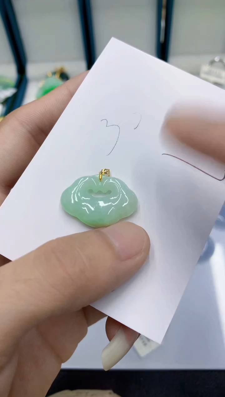 颈饰18K金镶嵌翡翠翡翠