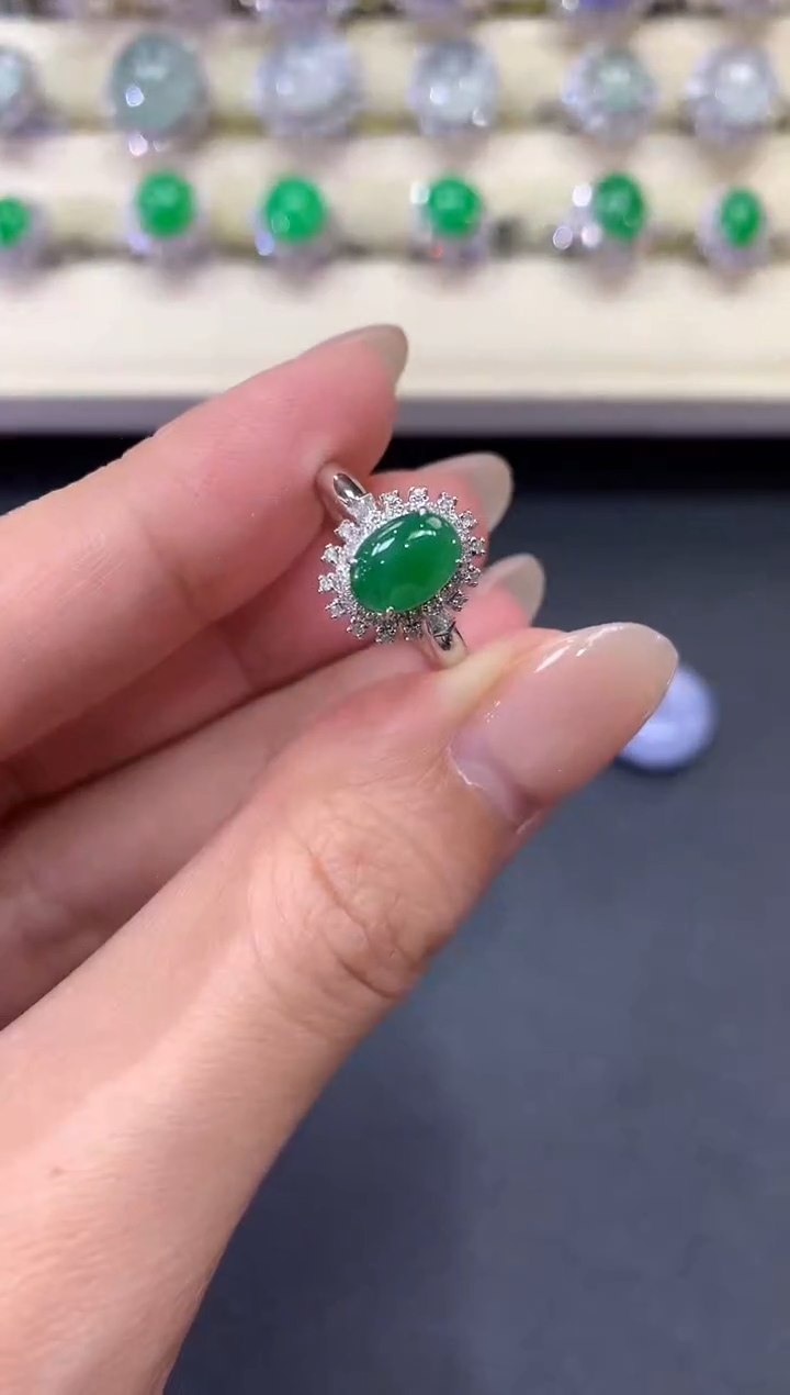 【闪购商品】翡翠戒指18K金镶嵌a38       