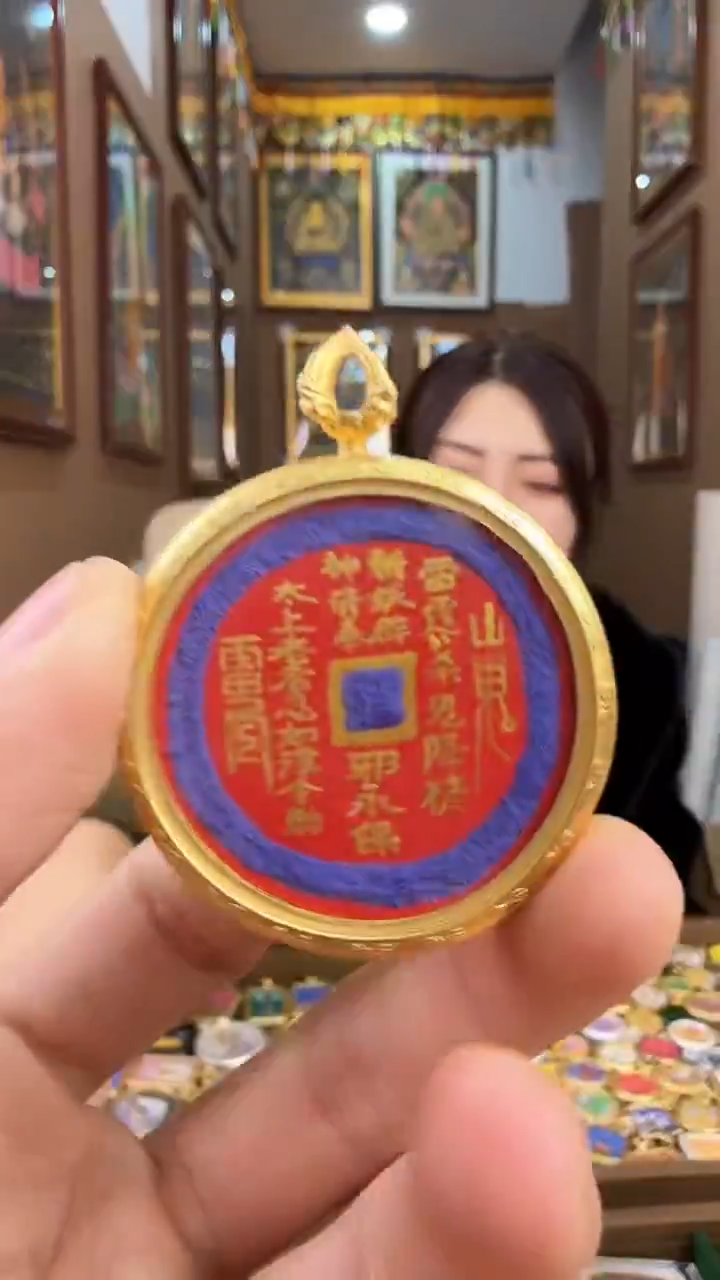 吊坠山鬼花钱-热贡纯手绘唐卡