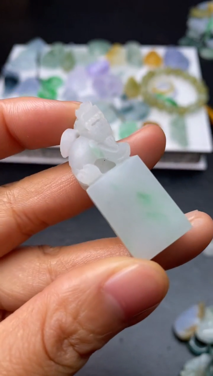 【闪购商品】定制翡翠未镶嵌翡翠毛货~