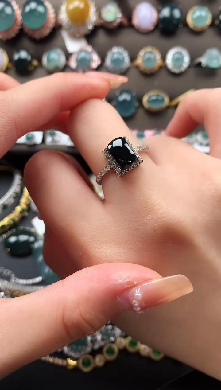 【闪购商品】翡翠戒指银S925镶嵌52141