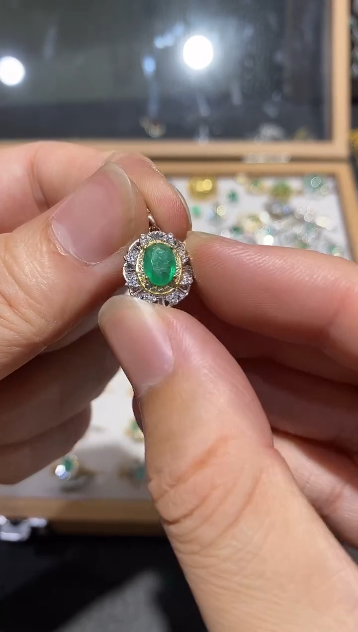 颈饰银S925镶嵌祖母绿吊坠