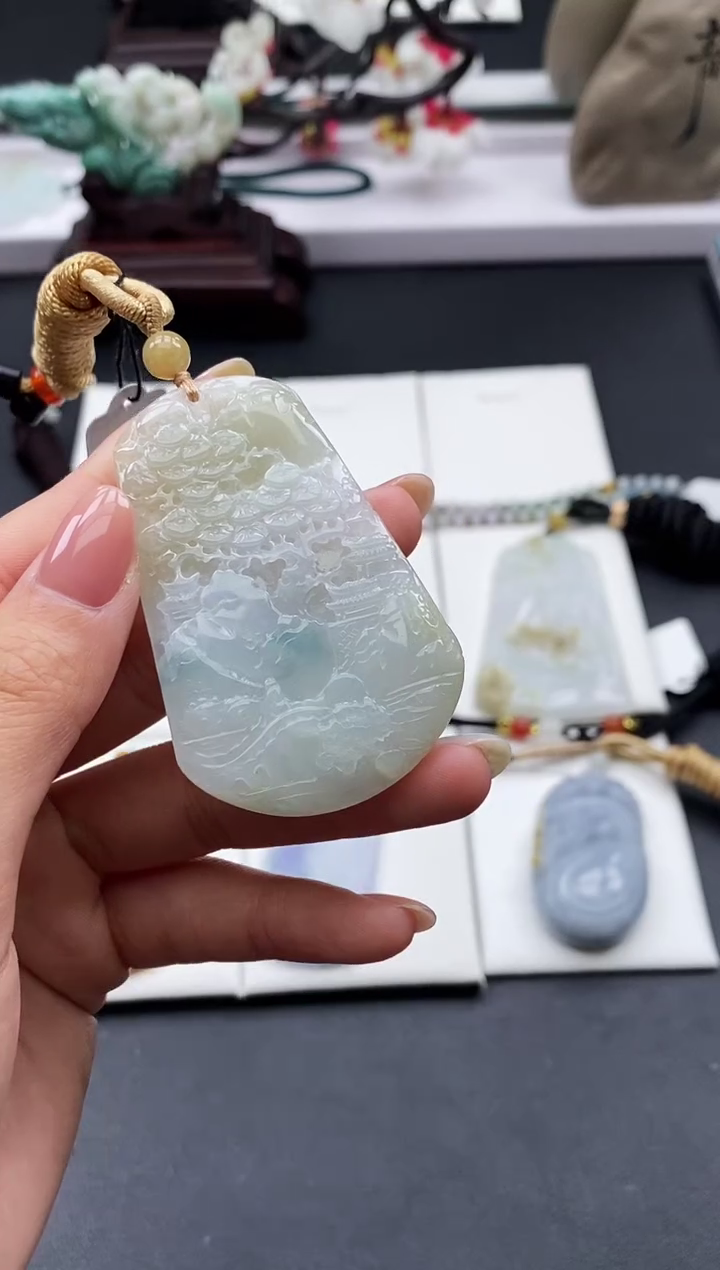 【闪购商品】翡翠颈饰未镶嵌天然缅甸A货翡翠