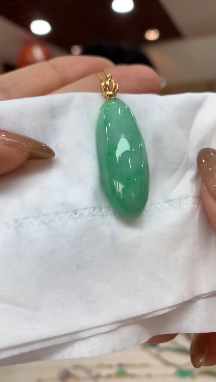 吊坠(不含链)18K金镶嵌翡翠福瓜