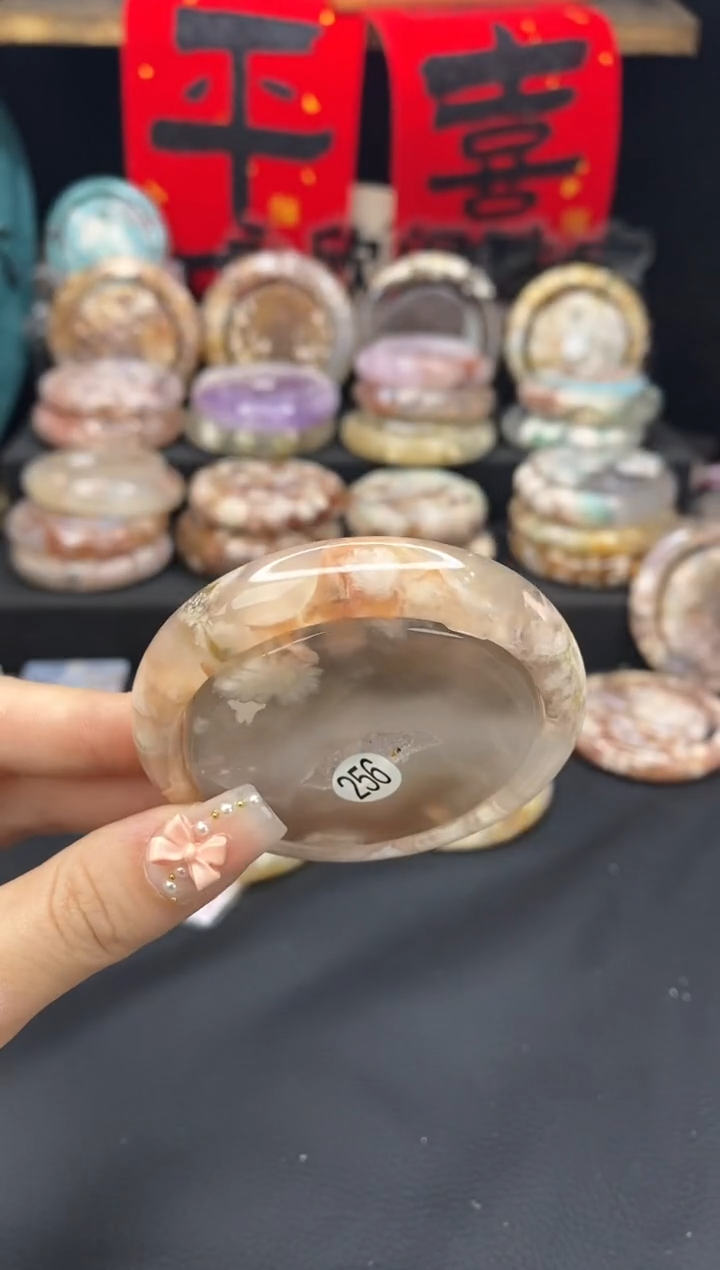 【闪购商品】石英质玉手镯（圆镯）未镶嵌51