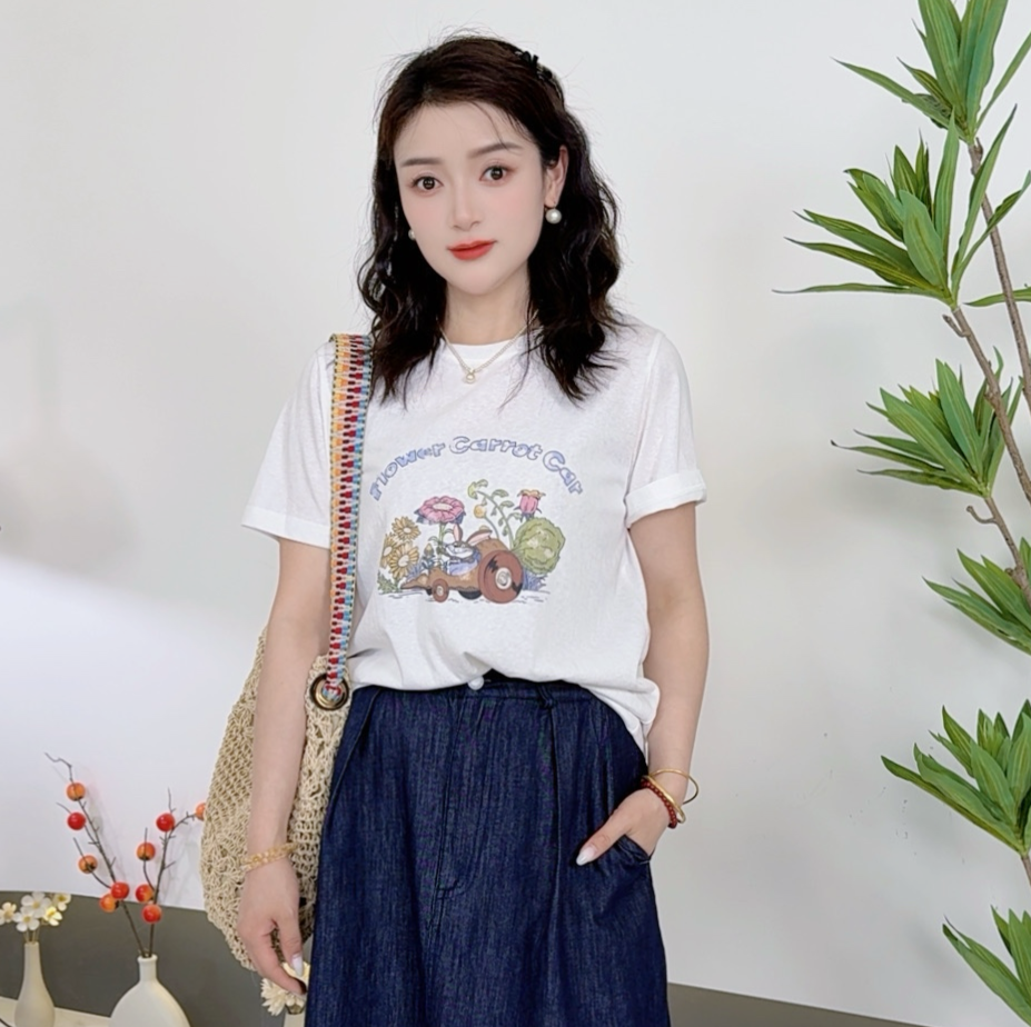 8573 丽丽--韩版时尚减龄印花圆领百搭显瘦上衣