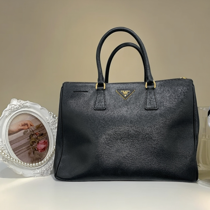 95新 Prada/普拉达 黑金十字纹36杀手包/F3WJ10115146/5146