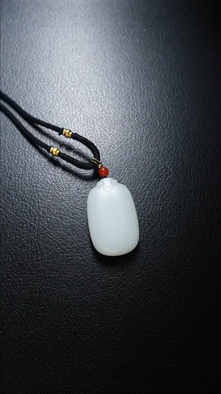 【闪购商品】和田玉颈饰未镶嵌无事牌