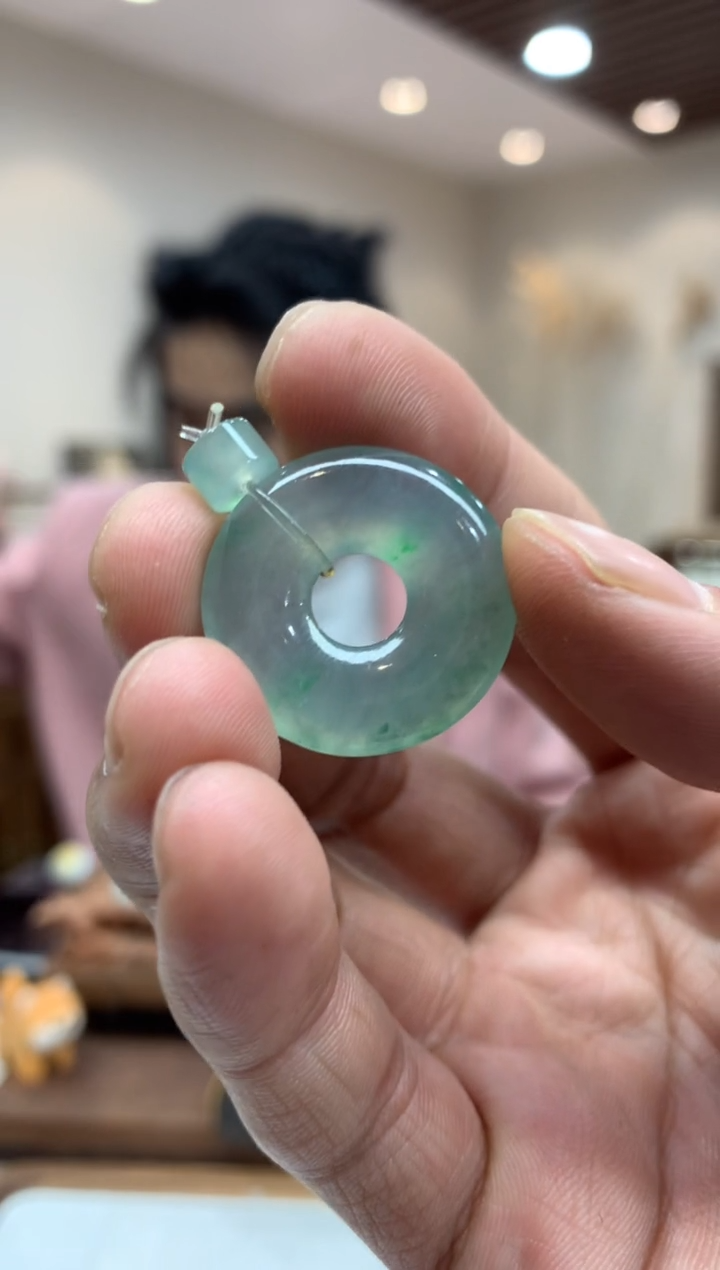 【闪购商品】翡翠颈饰未镶嵌甜甜圈