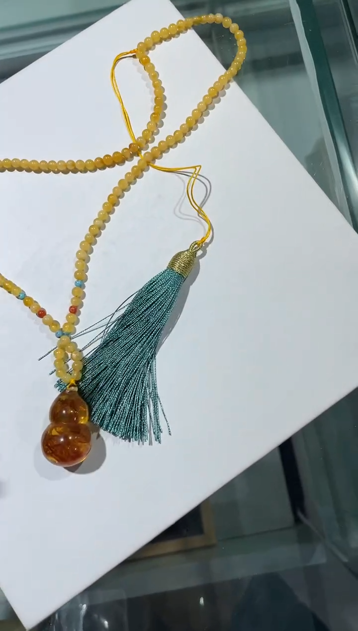 【闪购商品】蜜蜡裸石未镶嵌手串