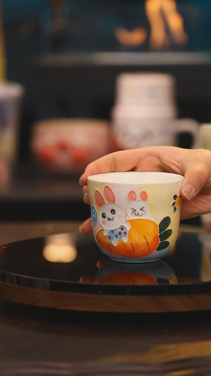 【闪购商品】摆件景德镇设计师釉下彩绘陶瓷